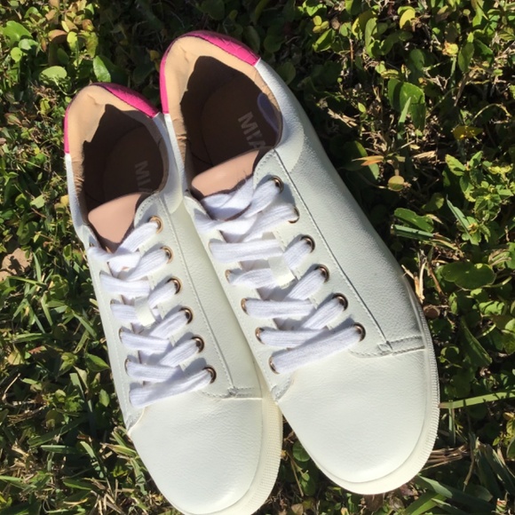 MIA women’s lace up tennis shoes sneakers size 11M style NEVA. White. - Picture 6 of 7